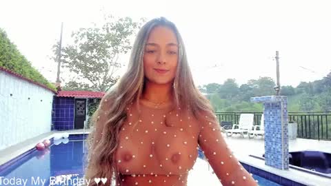 Snapshot of wandathompson_ chatting on 2, 7, 2026 Wanda online show from 2, 7, 2026