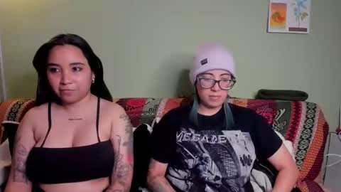 Snapshot of waningrosee chatting on 16, 2, 2025 Waningrose Lu online show from 16, 2, 2025