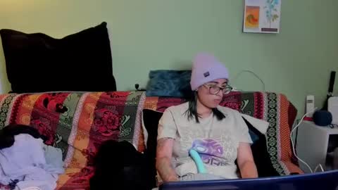 Snapshot of waningrosee chatting on 19, 2, 2025 Waningrose Lu online show from 19, 2, 2025