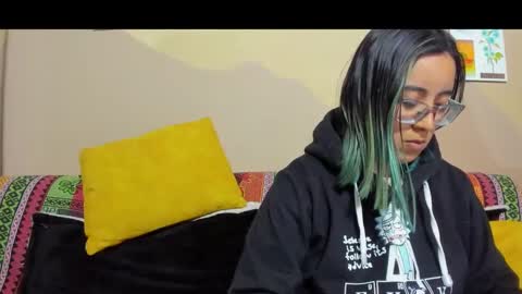 Snapshot of waningrosee chatting on 12, 10, 2025 Waningrose Lu online show from 12, 10, 2025