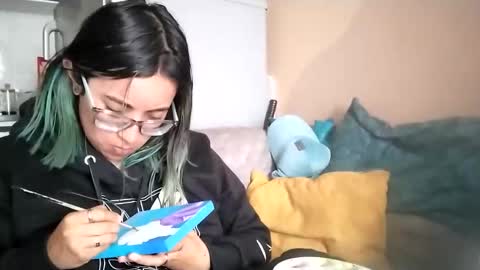 Snapshot of waningrosee chatting on 6, 11, 2025 Waningrose Lu online show from 6, 11, 2025