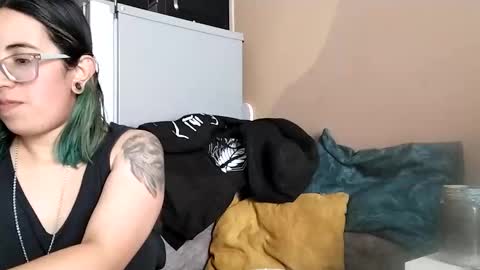 Snapshot of waningrosee chatting on 7, 11, 2025 Waningrose Lu online show from 7, 11, 2025