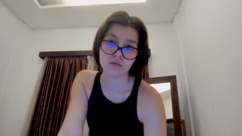 June online show from 12, 1, 2025