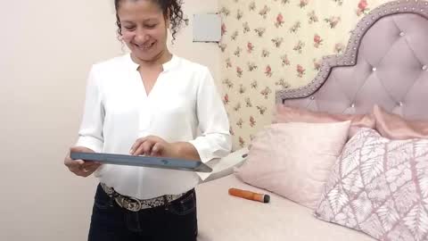 Snapshot of watson_crystal00 chatting on 21, 3, 2026 Milf Latina online show from 21, 3, 2026