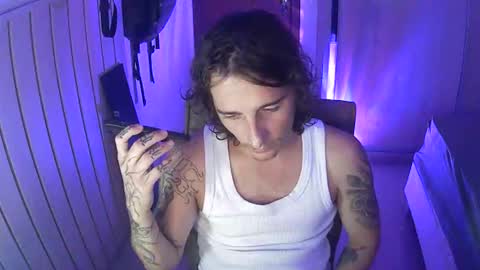 wave_boyy online show from 8, 5, 2026