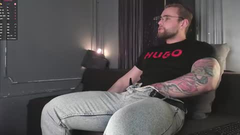 Snapshot of waynemiller_ chatting on 23, 11, 2025 Wayne online show from 23, 11, 2025