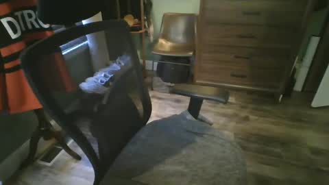 wazooforty2 online show from 7, 2, 2025