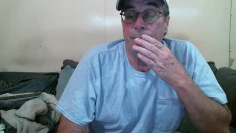 Snapshot of wbfarm chatting on 12, 1, 2026 WB Farm online show from 12, 1, 2026