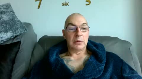 wechatistrokeurub online show from 15, 10, 2025