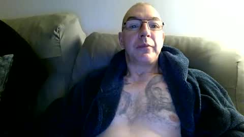 wechatistrokeurub online show from 22, 10, 2025