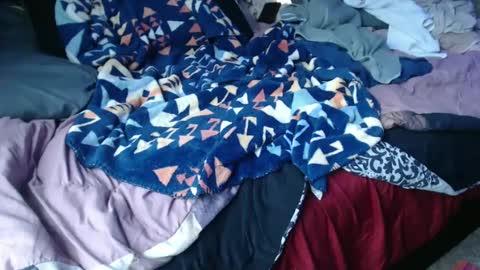 Snapshot of weluvwoman84 chatting on 27, 1, 2025 RiZZA and MiKE online show from 27, 1, 2025