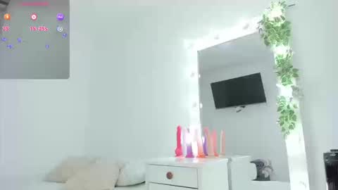 Snapshot of wen95_ chatting on 20, 9, 2025 Wen online show from 20, 9, 2025