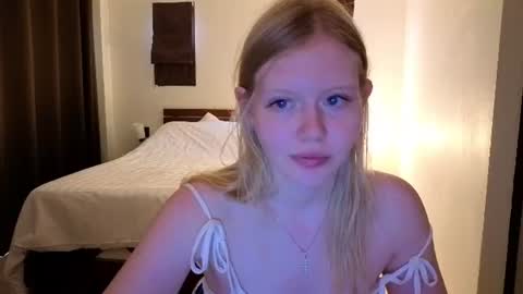 Snapshot of wendy_228 chatting on 30, 6, 2026 Wendy online show from 30, 6, 2026
