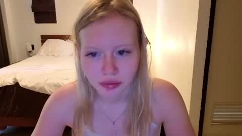 Snapshot of wendy_228 chatting on 2, 7, 2026 Wendy online show from 2, 7, 2026