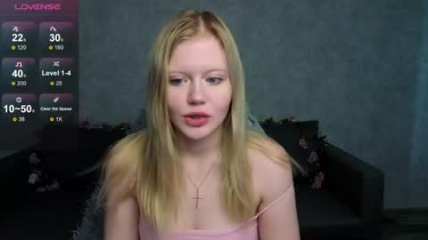 Snapshot of wendy_228 chatting on 22, 7, 2026 Wendy online show from 22, 7, 2026