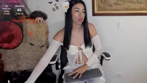 Wendy Marshall  online show from 4, 11, 2025