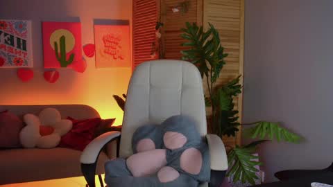little girl who is always rightLisa online show from 4, 5, 2026