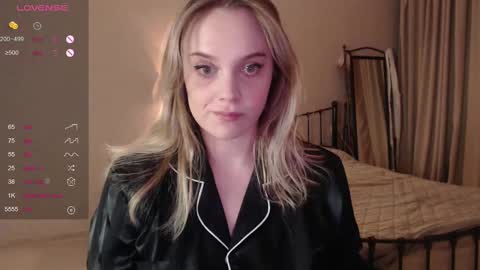 Snapshot of wet_lana chatting on 27, 2, 2025 Lana online show from 27, 2, 2025
