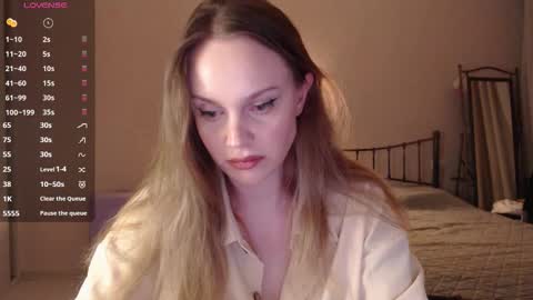 Snapshot of wet_lana chatting on 12, 9, 2025 Lana online show from 12, 9, 2025