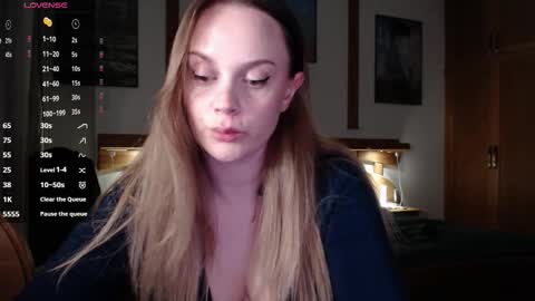 Snapshot of wet_lana chatting on 13, 10, 2025 Lana online show from 13, 10, 2025