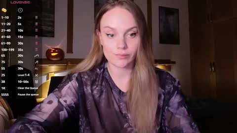 Snapshot of wet_lana chatting on 17, 10, 2025 Lana online show from 17, 10, 2025