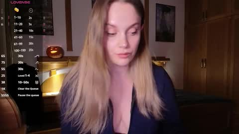 Snapshot of wet_lana chatting on 18, 10, 2025 Lana online show from 18, 10, 2025