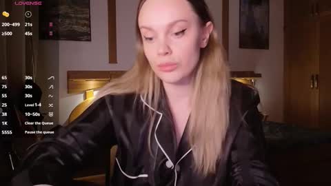 Snapshot of wet_lana chatting on 24, 10, 2025 Lana online show from 24, 10, 2025