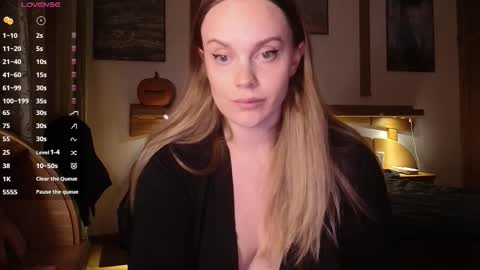 Snapshot of wet_lana chatting on 29, 10, 2025 Lana online show from 29, 10, 2025
