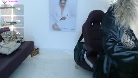 Snapshot of wet_liss chatting on 12, 7, 2026 Diva online show from 12, 7, 2026