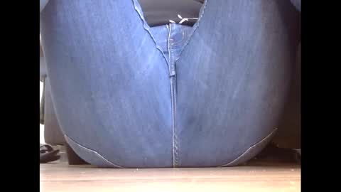 Snapshot of wet_pants2022 chatting on 3, 3, 2025 wet_pants2022 online show from 3, 3, 2025