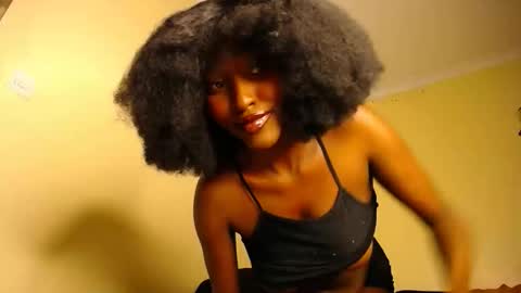 Snapshot of wet_wife_material chatting on 26, 5, 2026 Macey online show from 26, 5, 2026