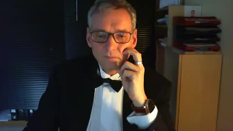 Snapshot of wetsuitedman chatting on 23, 12, 2024 Franz online show from 23, 12, 2024