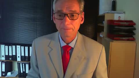 Snapshot of wetsuitedman chatting on 21, 9, 2025 Franz online show from 21, 9, 2025