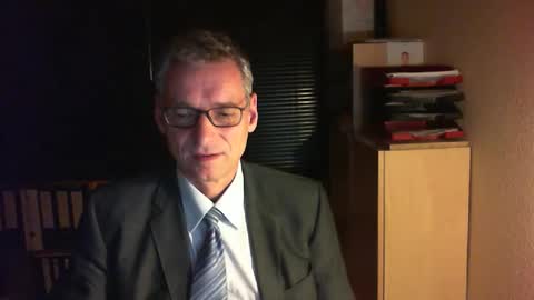 Snapshot of wetsuitedman chatting on 4, 11, 2025 Franz online show from 4, 11, 2025