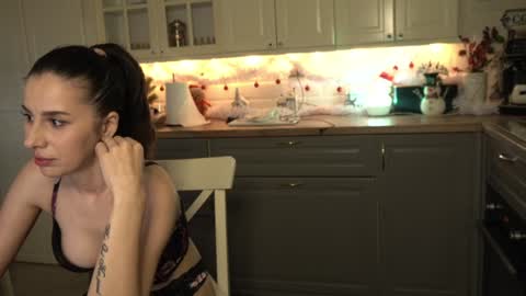 Victoria Maria online show from 30, 12, 2024