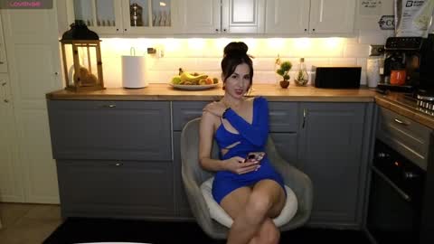 Victoria Maria online show from 13, 1, 2025