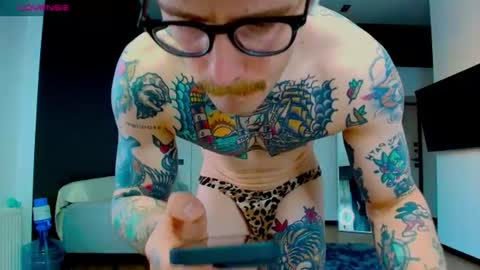 Snapshot of white_king999 chatting on 17, 7, 2026 Max online show from 17, 7, 2026