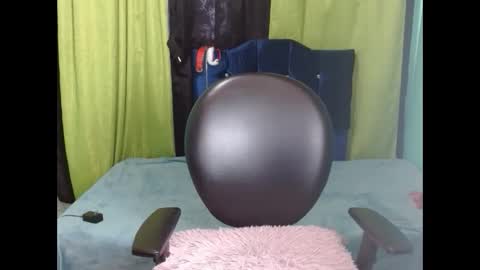 white_luna1 online show from 6, 5, 2026
