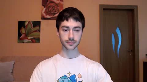 Snapshot of white_sport chatting on 21, 11, 2025 Tom online show from 21, 11, 2025