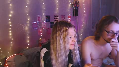 Melania and Mikey online show from 15, 4, 2026