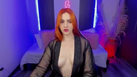 whiteatenea online show from 17, 11, 2025