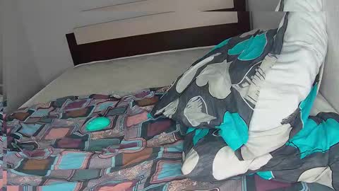 whitebars22 online show from 10, 9, 2025