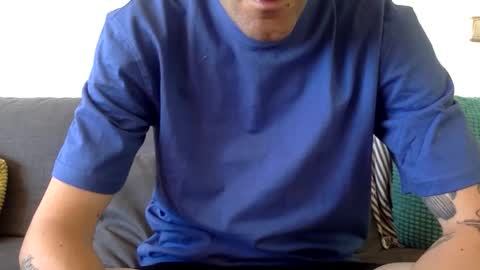 WhiteyLovers99 online show from 6, 5, 2026