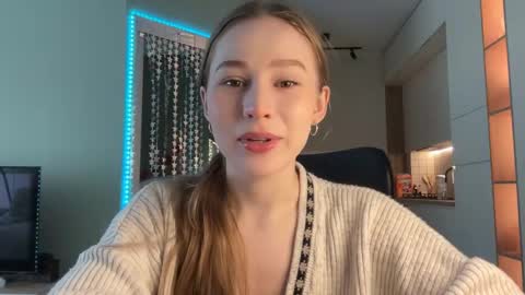 Alisa online show from 19, 1, 2025