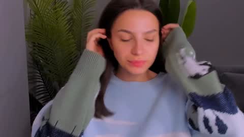 Snapshot of whoislulu chatting on 21, 12, 2024 whoislulu online show from 21, 12, 2024