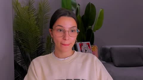 Snapshot of whoislulu chatting on 6, 1, 2025 whoislulu online show from 6, 1, 2025