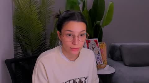 Snapshot of whoislulu chatting on 6, 1, 2025 whoislulu online show from 6, 1, 2025