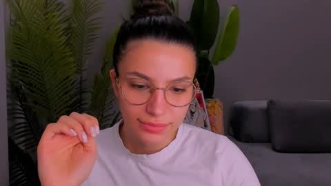 Snapshot of whoislulu chatting on 7, 1, 2025 whoislulu online show from 7, 1, 2025