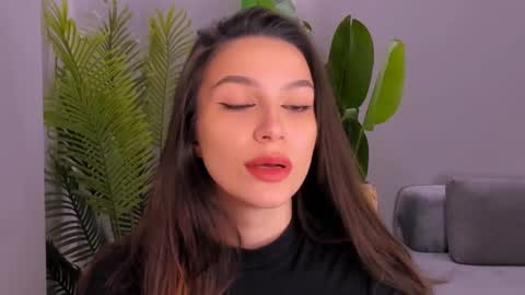 Snapshot of whoislulu chatting on 14, 1, 2025 whoislulu online show from 14, 1, 2025