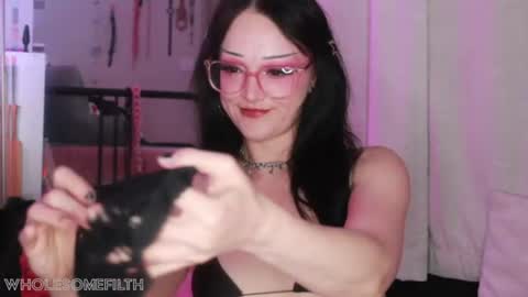 Zoe Grace online show from 24, 6, 2026